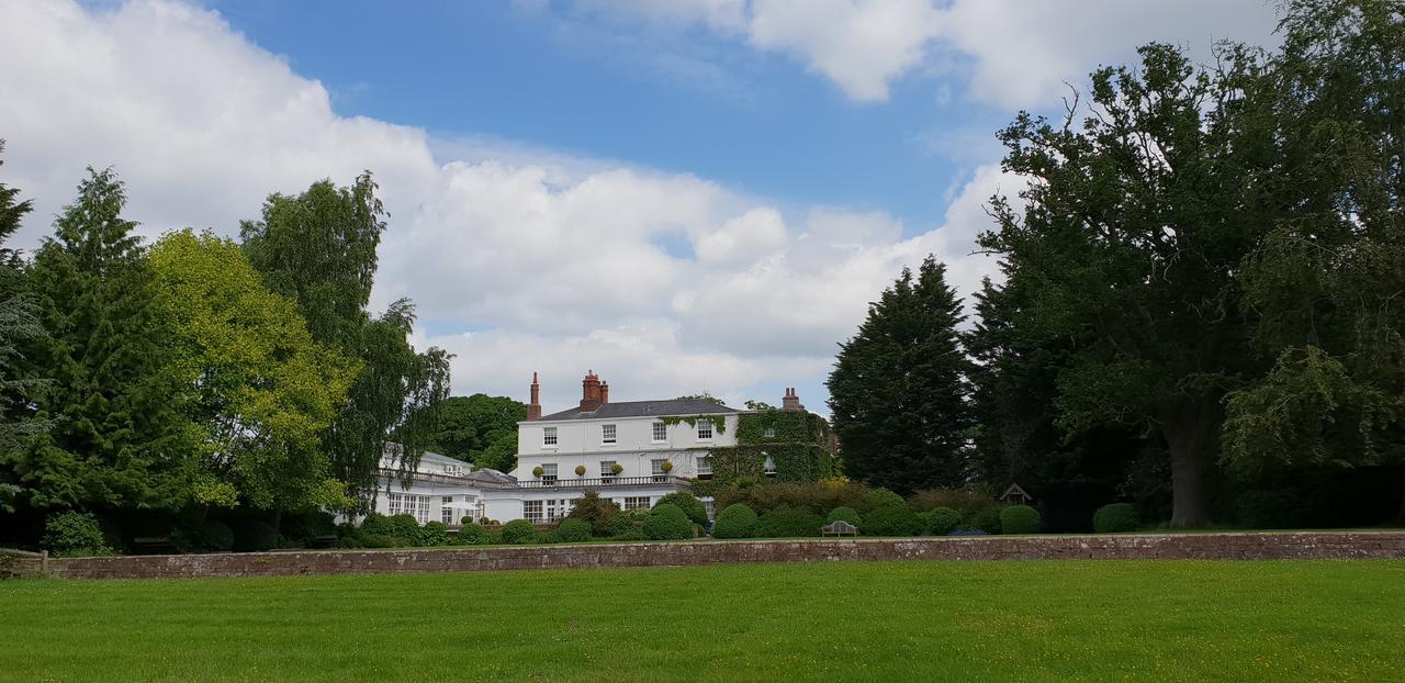 Rowton Hall Hotel And Spa Chester Exterior photo